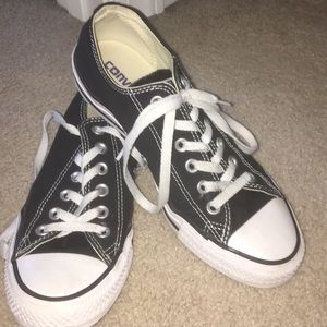 Black Lowtop Converse